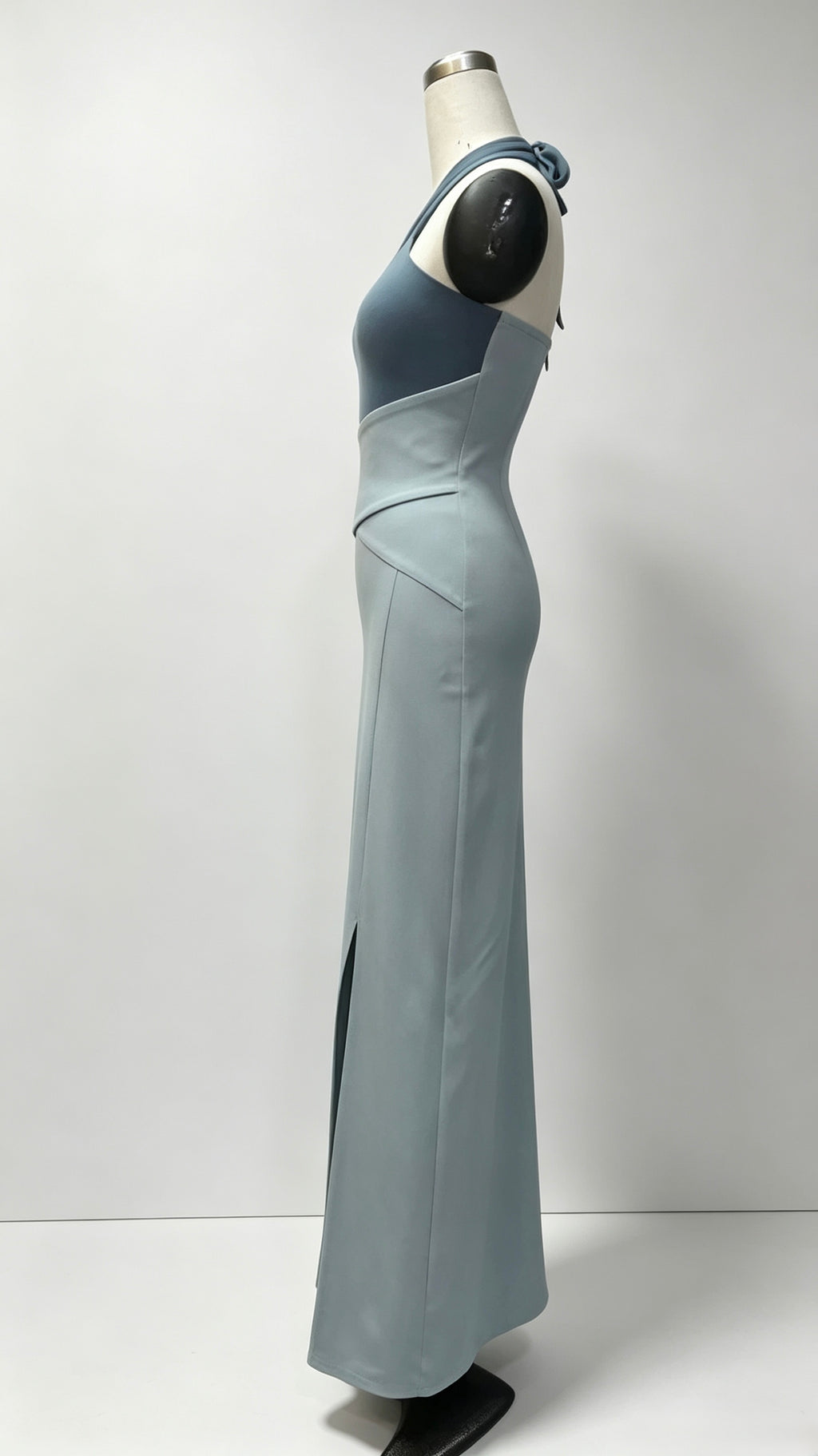 Halter Neck Color Block Maxi Dress, Criss‑Cross Waist Split Evening Gown