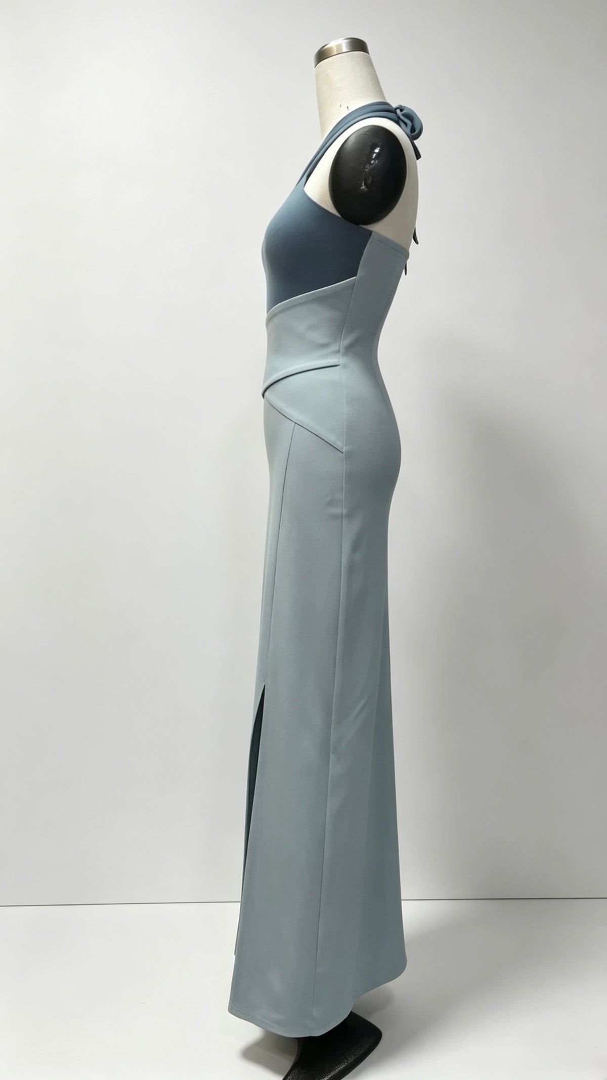 Halter Neck Color Block Maxi Dress, Criss‑Cross Waist Split Evening Gown
